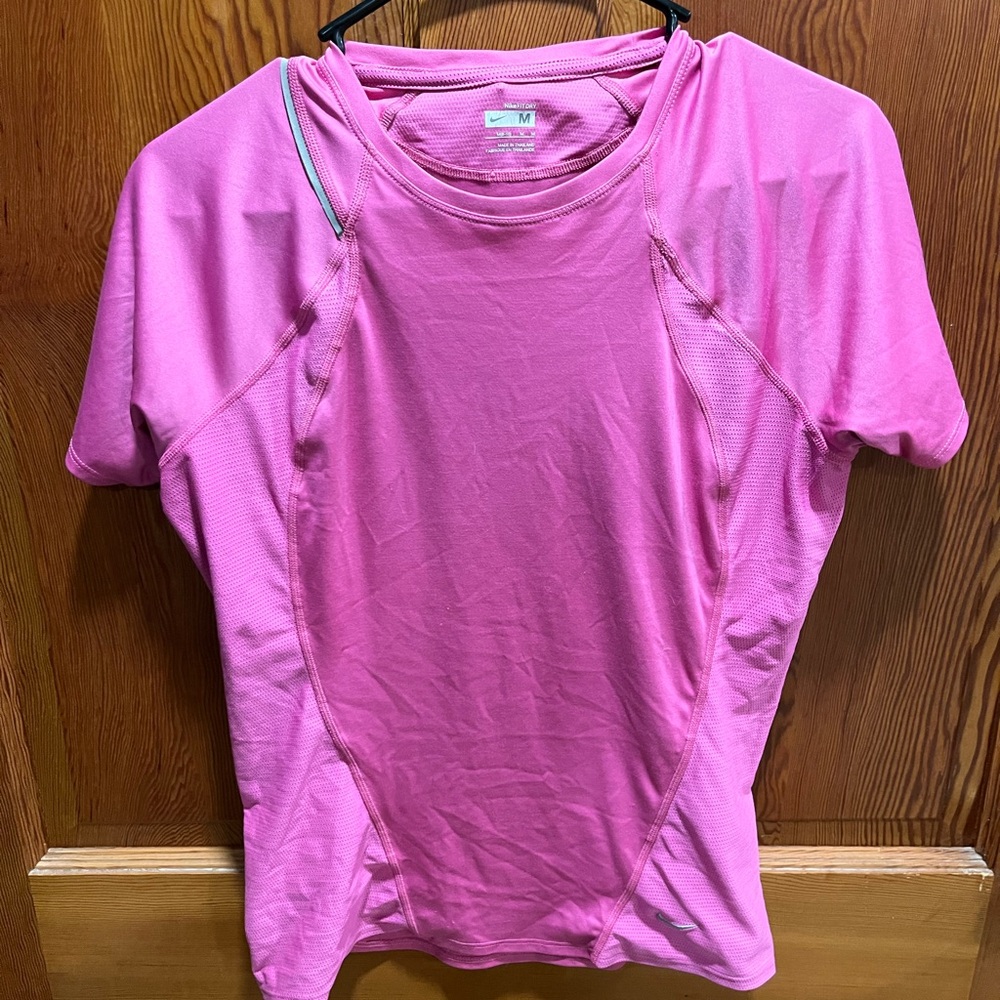 Nike Pink Short Sleeve Tee - Picture 1 of 3